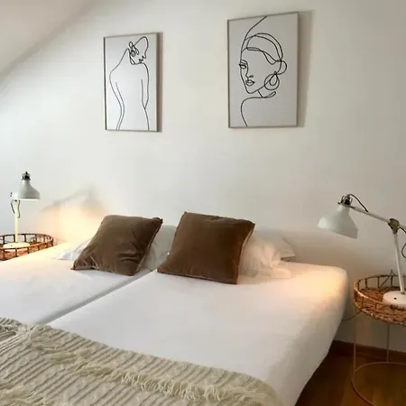 Beautiful 7 Bedroom In Apartment Lisbon